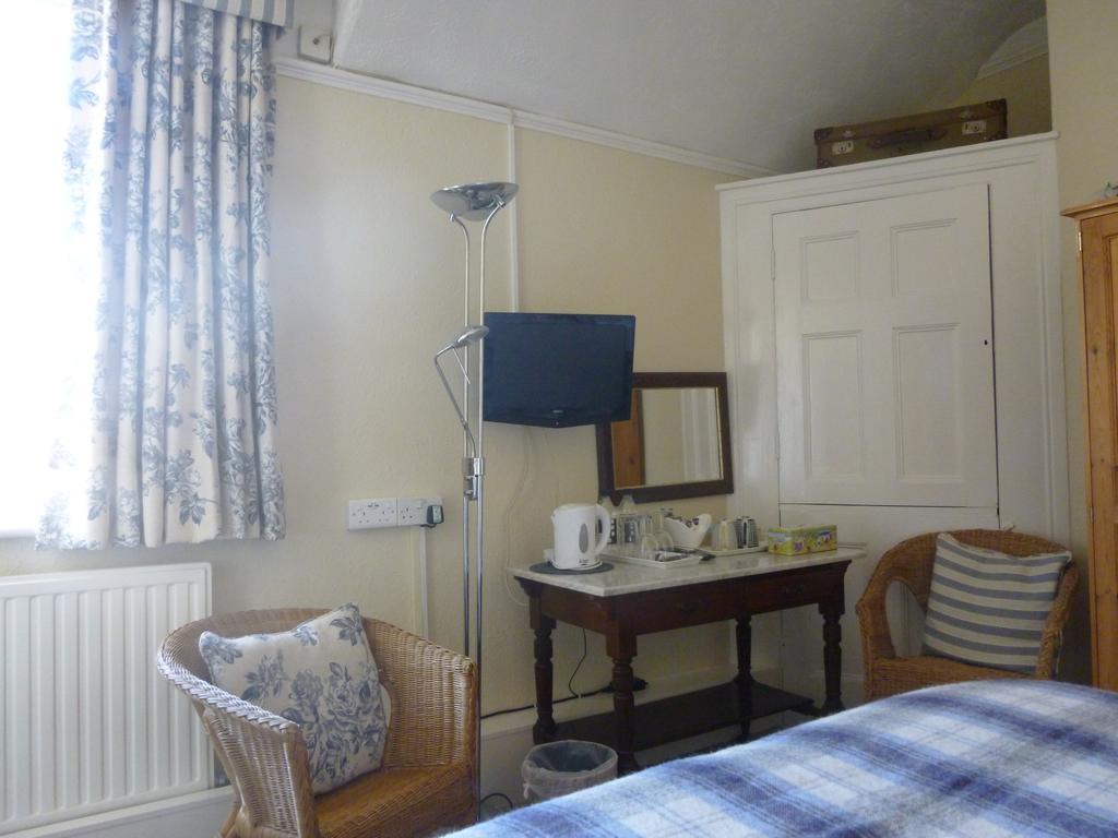 The Maples Bed & Breakfast Hythe  Bagian luar foto