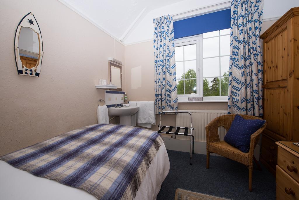 The Maples Bed & Breakfast Hythe  Bagian luar foto