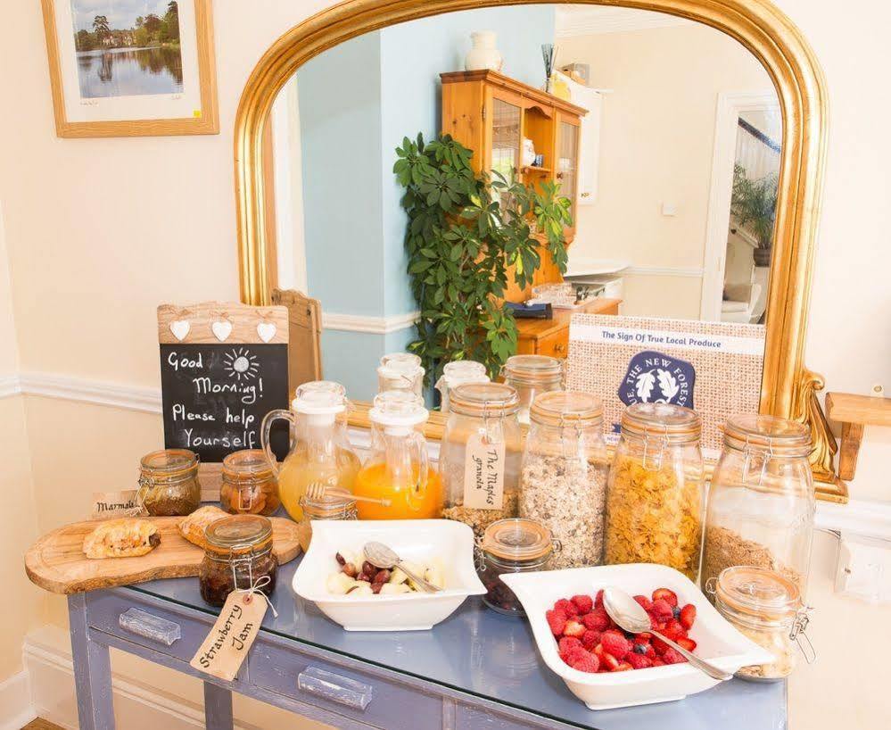 The Maples Bed & Breakfast Hythe  Bagian luar foto