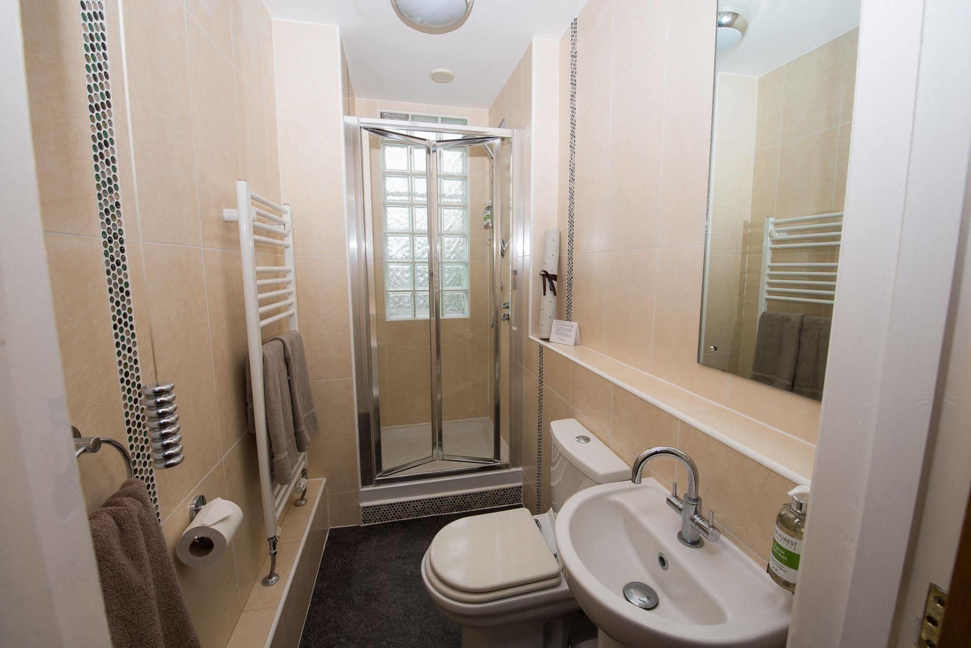 The Maples Bed & Breakfast Hythe  Bagian luar foto